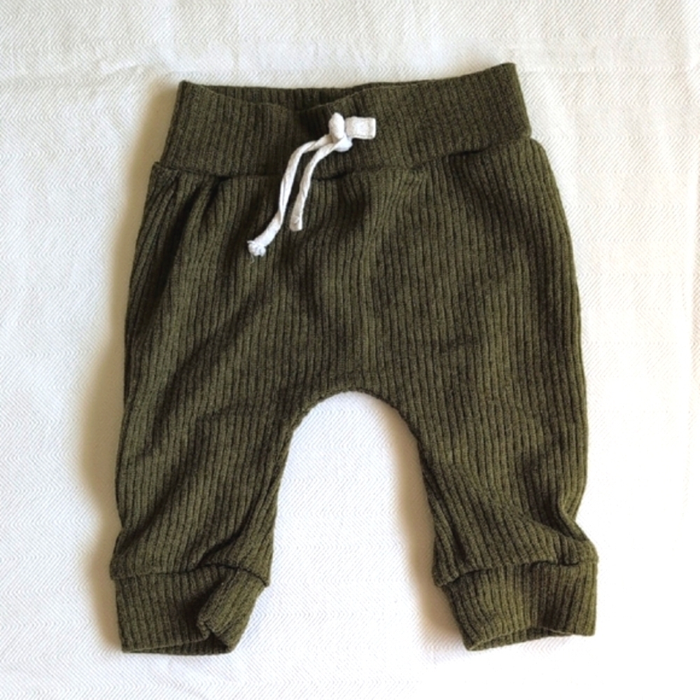 patpat olive green ribbed comfy joggers sweatpants 3-6 months baby boy